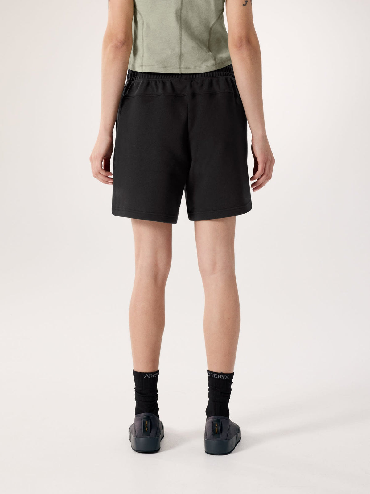 Emblem Fleece Short 6" Women's