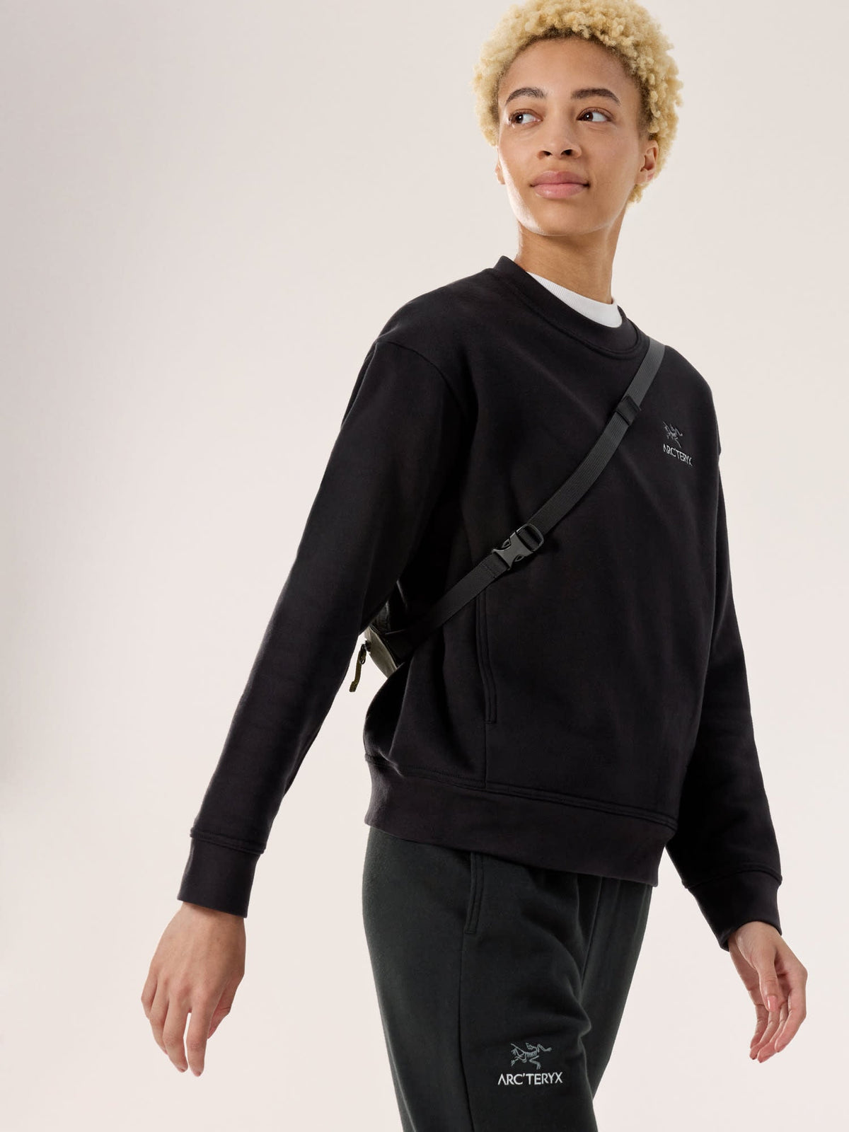 Emblem Fleece Crew Neck Pullover Women's