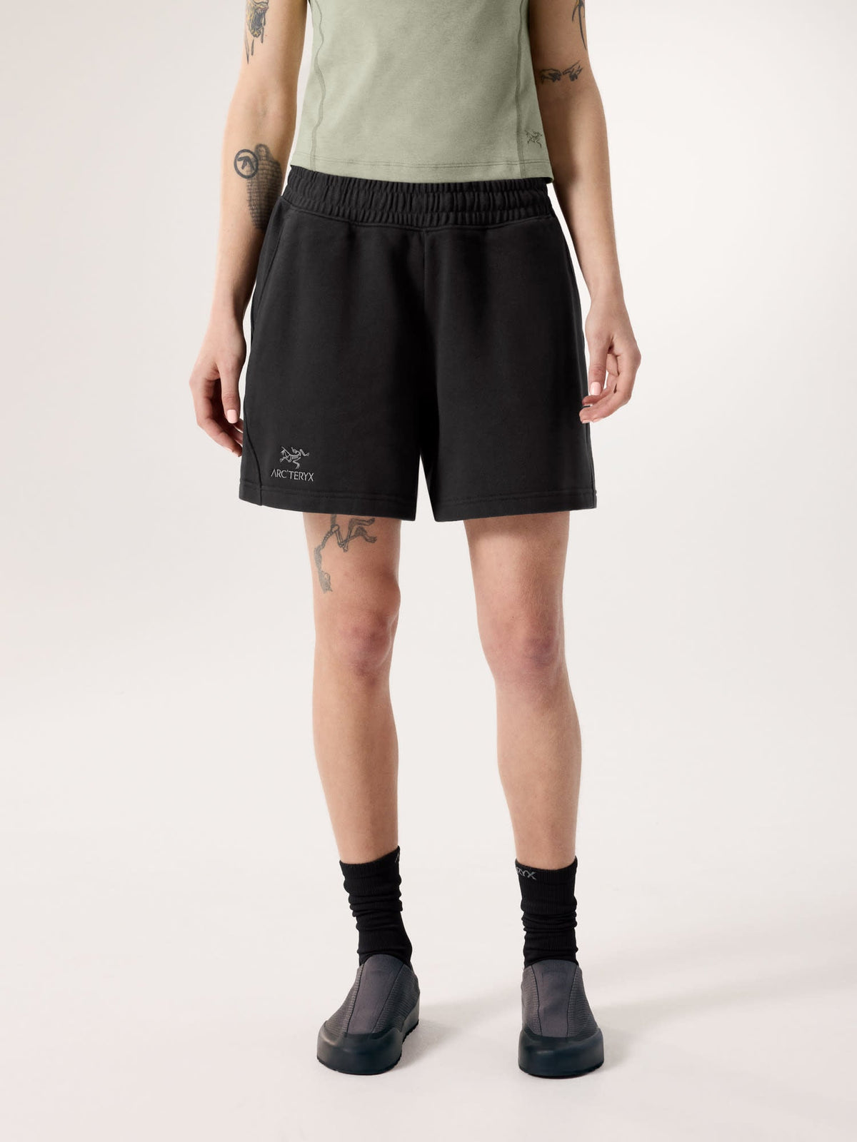 Emblem Fleece Short 6" Women's