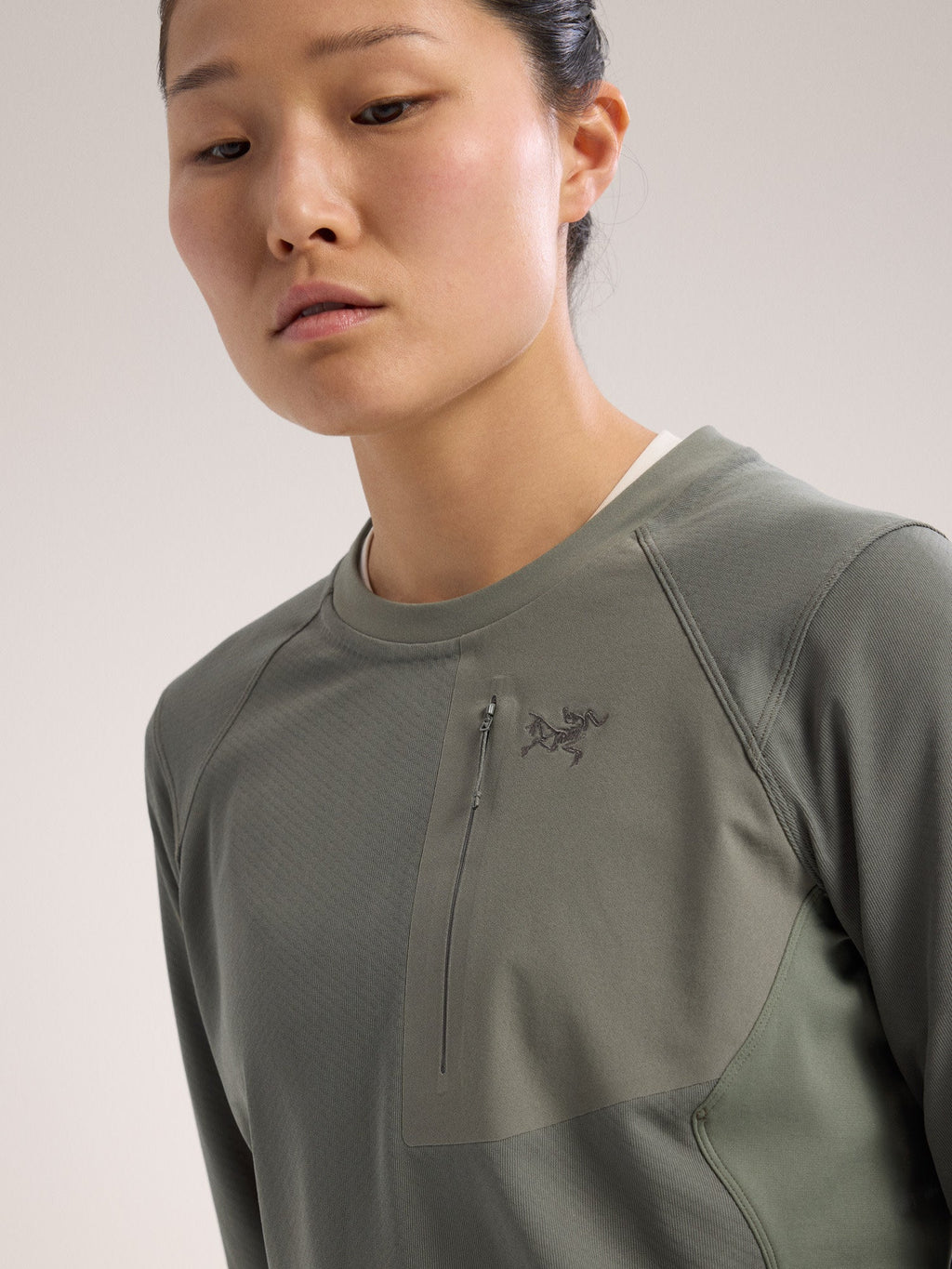 Delta Crew Neck Pullover Women's