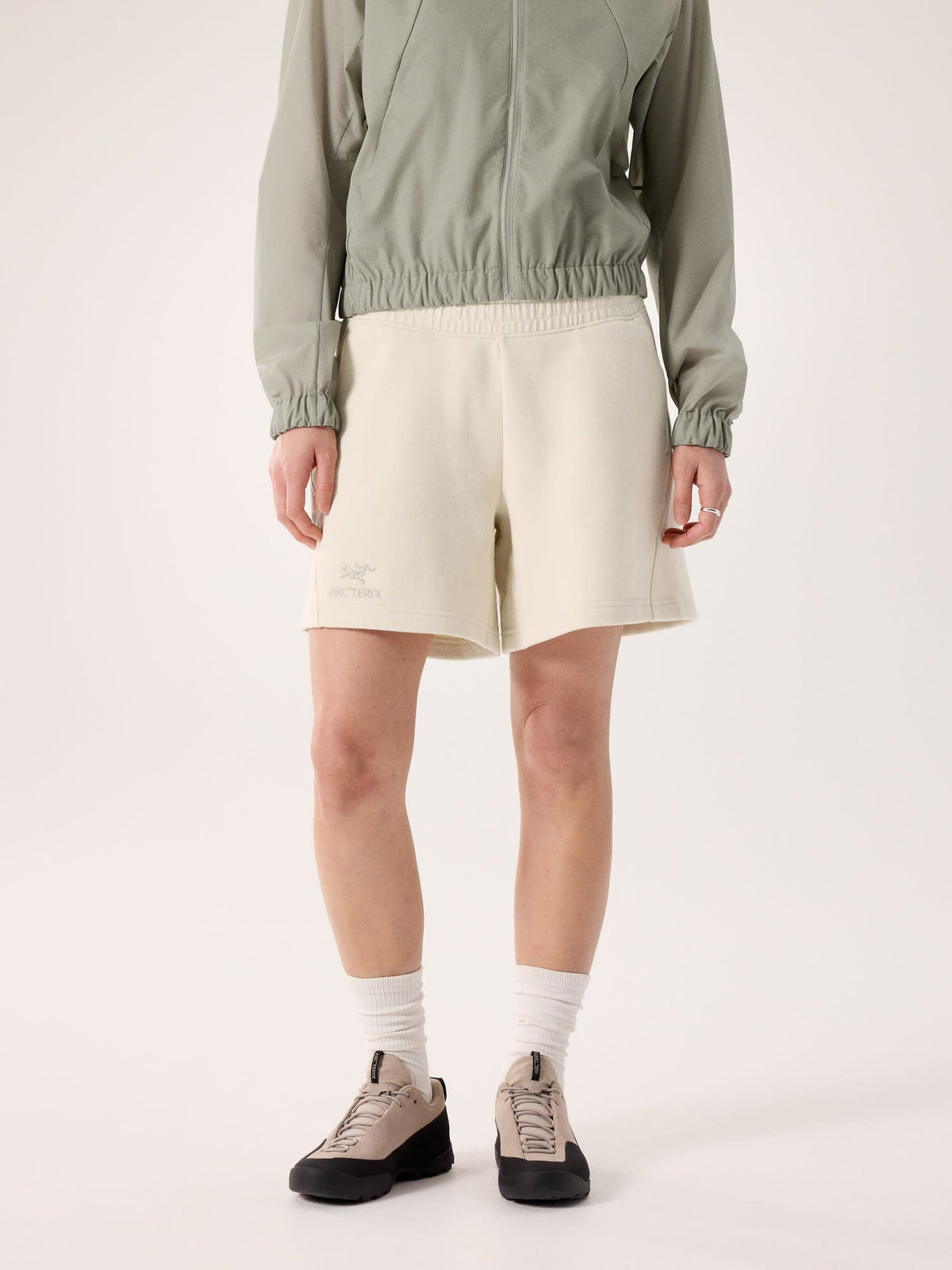 Emblem Fleece Short 6" Women's