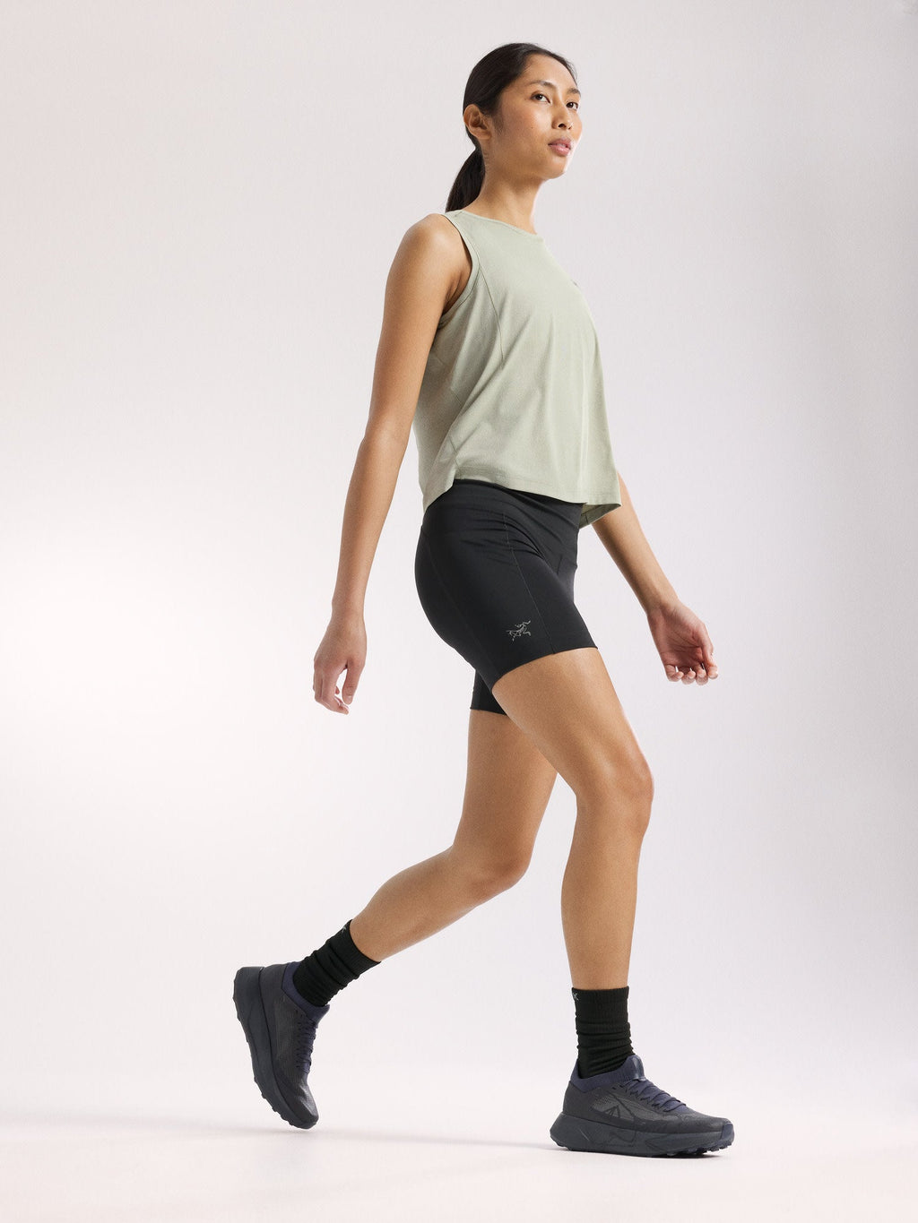 Essent High-Rise Utility Short 6" Women's